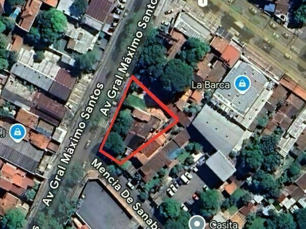 Vendo terreno con casa en esquina sobre gral santos
