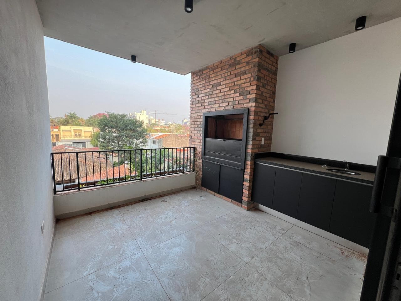Hermoso y amplio dpto de 3 dorm zona col americano