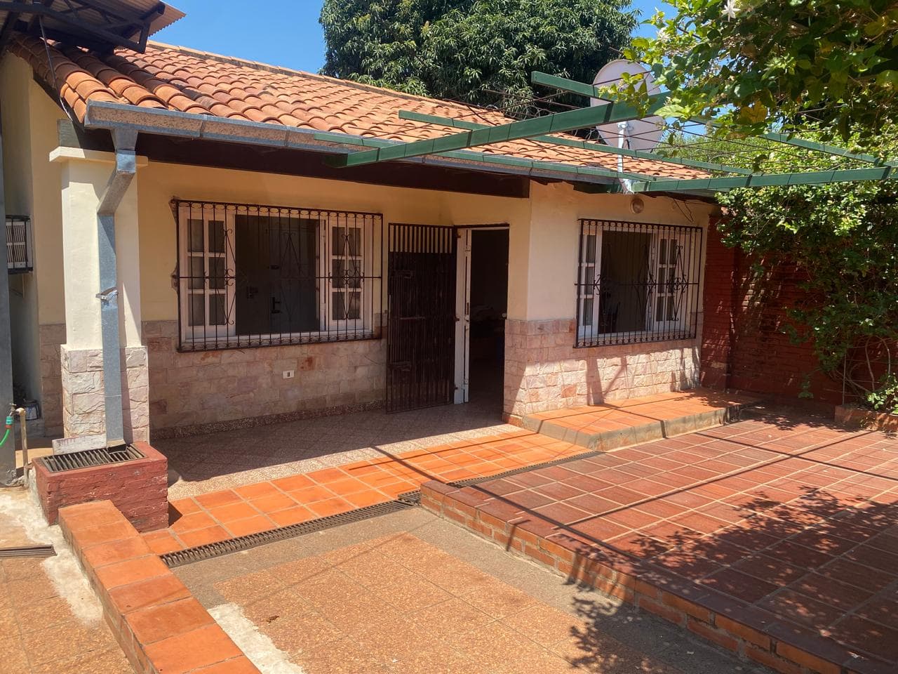 De Casa En La Ciudad De Ñemby, foto 1