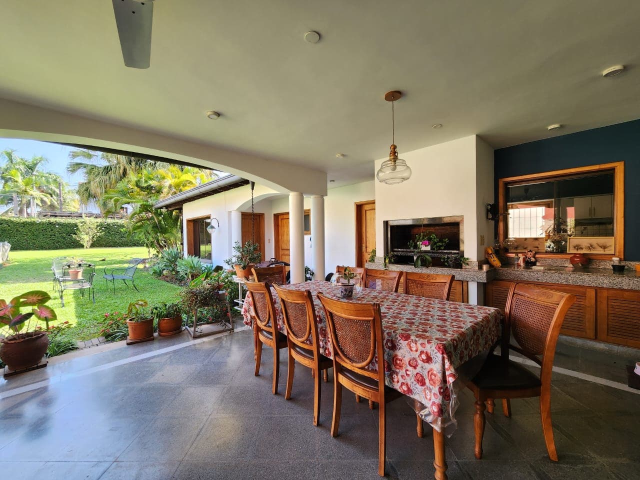 Hermosa residencia con amplio jardin - barrio san cristobal, foto 4