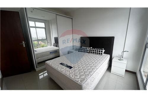 Dpto 1 dorm. Amoblado con cochera y baulera — foto 2