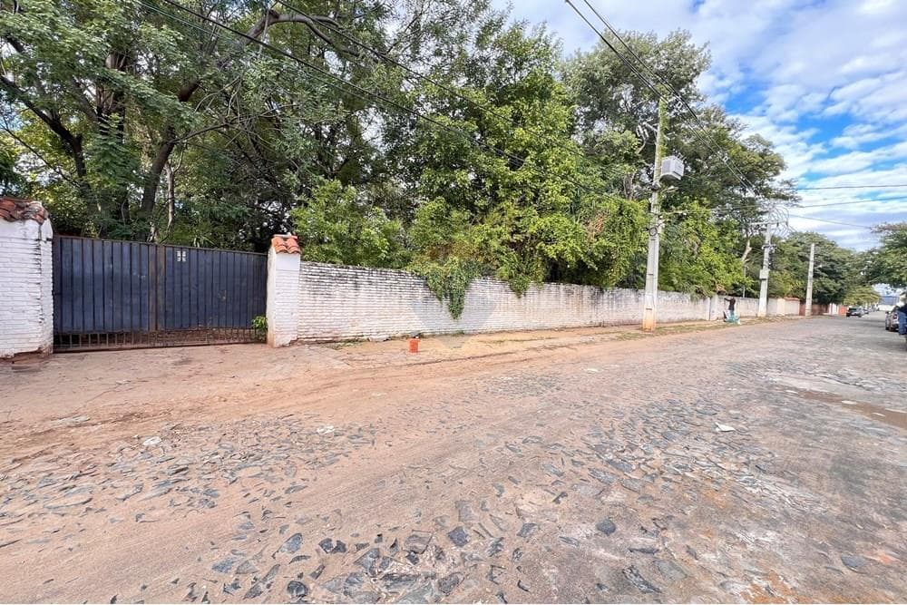 Terreno de 2.500 m2 en Trinidad - Asunción