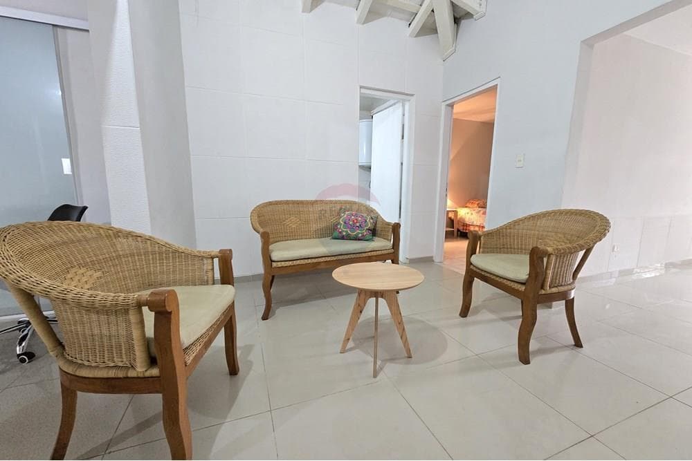 Casa Semi Amoblada - Barrio Ycua Sati, foto 2