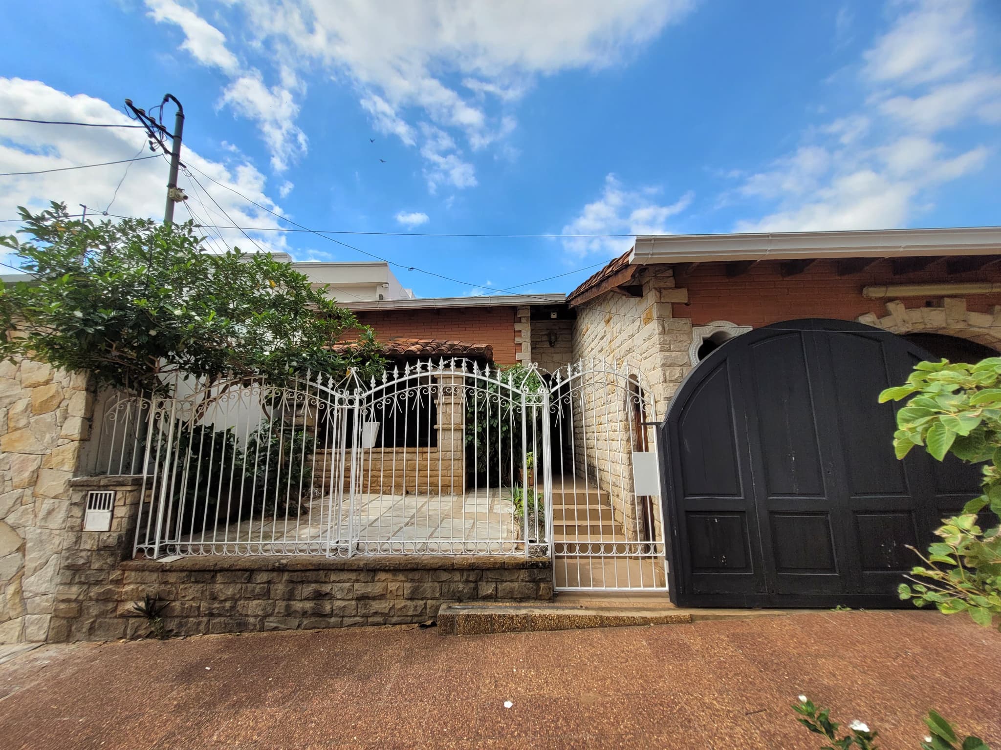 Residencia en san vicente – ideal para vivienda u oficina — foto 2