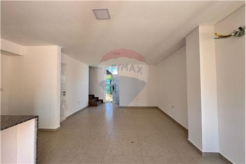 Duplex-Venta-PY Central Luque Laurelty, foto 2