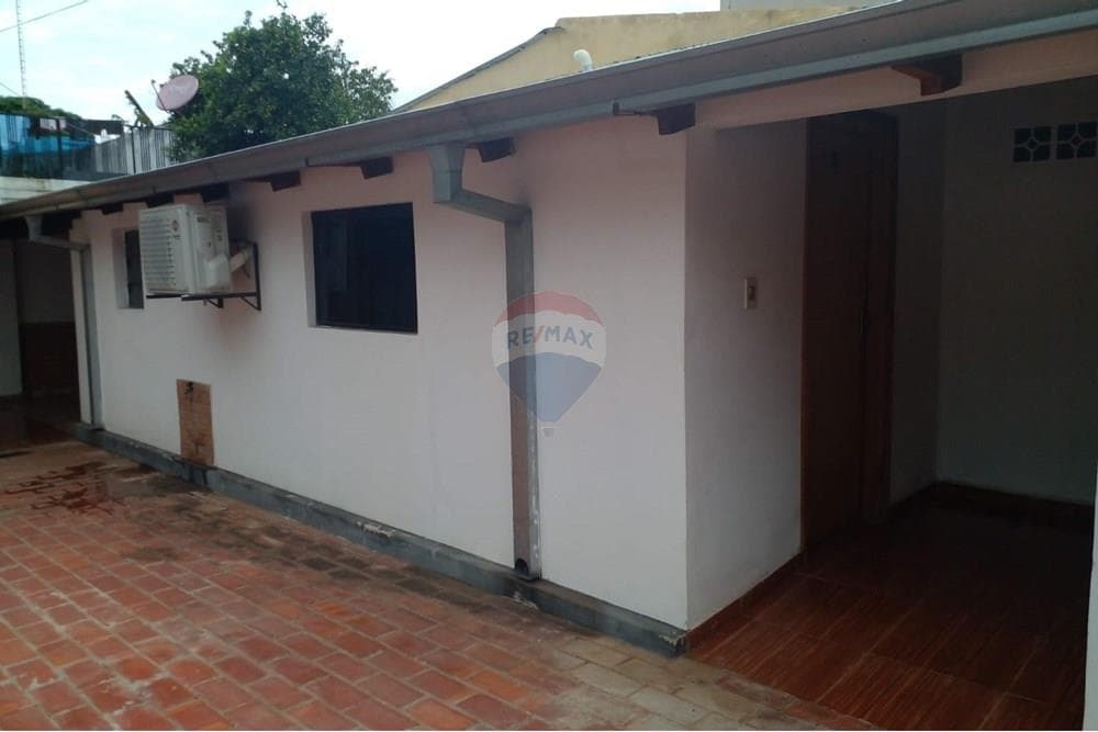 Inmueble de Renta Inmediata en San Lorenzo con 6 Dptos. y 2 Locales ($188.000), foto 2