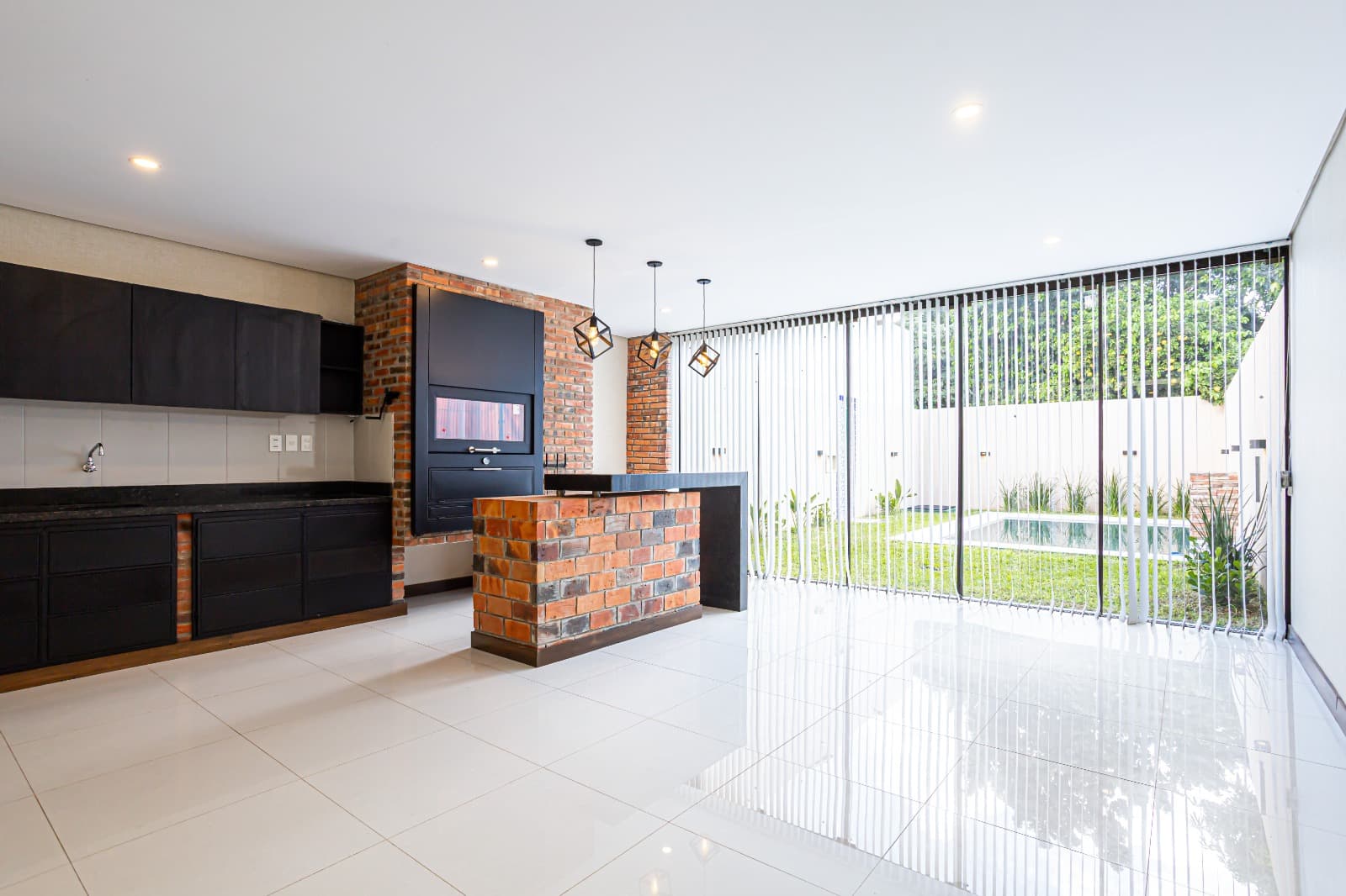 En venta duplex con piscina a estrenar en Lambaré Zona Super El Pueblo