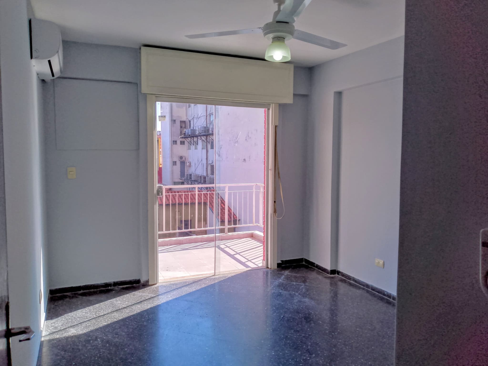 Depto. Remodelado a nuevo c/ cochera — foto 5