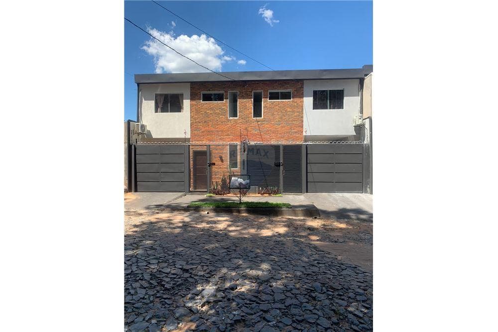 Vendo dos duplex juntos con renta