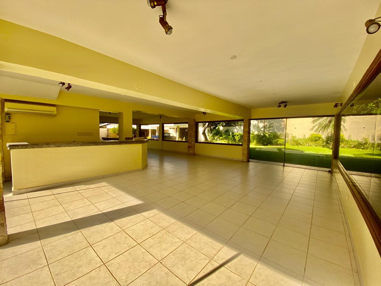 Hermosa y amplia residencia en barrio ycua sati - 5000 usd, foto 5