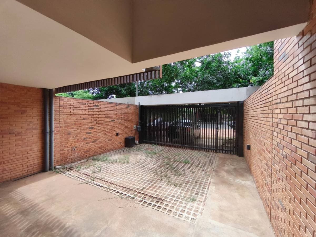 "Dúplex Moderno y Espacioso: Tu Nuevo Hogar Familiar en Luque", foto 5