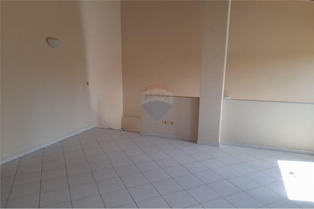 Epartamento - alquiler - en ykua sati, foto 2