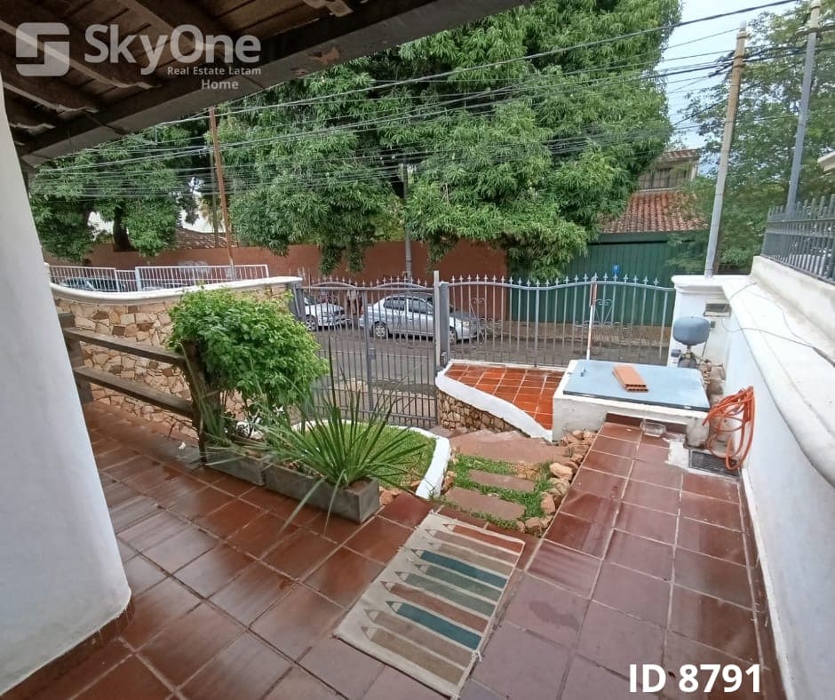 Hermosa casa en venta barrio Las Mercedes, foto 3