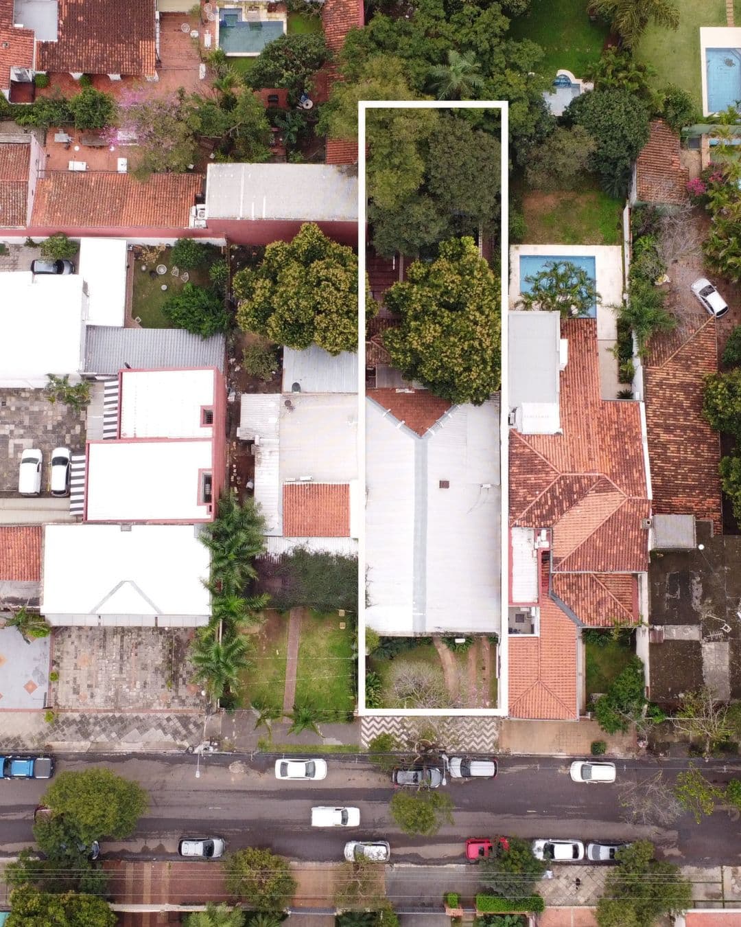 Vendo terreno en la ciudad de asuncion en el barrio ycua sati