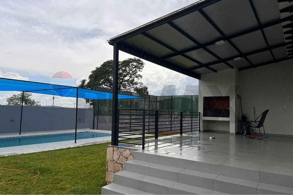 Residencia de 2 Dorm. en Caacupé con Piscina y Tecnología de Ventanas Climáticas, foto 5