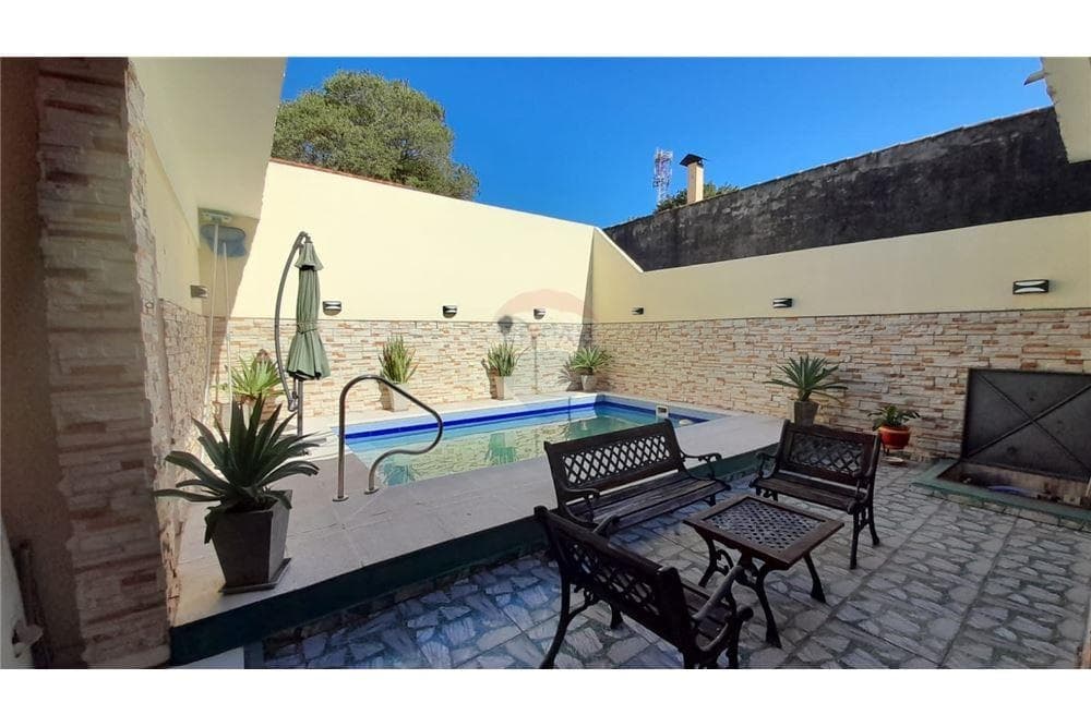 En Venta Casa de 2 Plantas en Barrio Nazaret, foto 2
