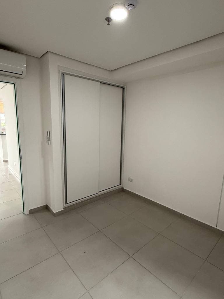 Departamento sobre avda. Molas lópez — foto 5