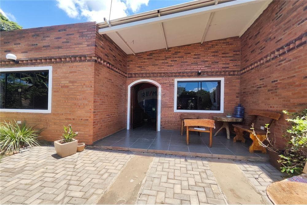 Vendo casa en zona avelino martinez