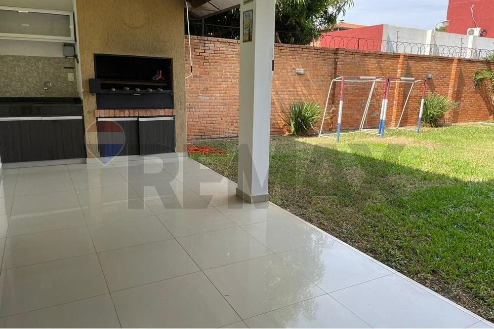 de Casa en Luque Laurelty, foto 4