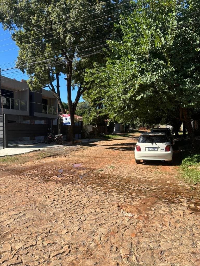 Hermoso duplex en Fernando de la Mora, zona norte - id 41829 — foto 4