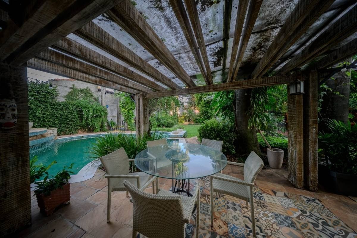 Residencia de Gran Porte en Alquiler: Espacios Amplios y Confort Total — foto 3