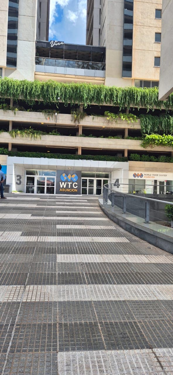 Oficina en el eje corporativo , edificio world trade center, foto 2
