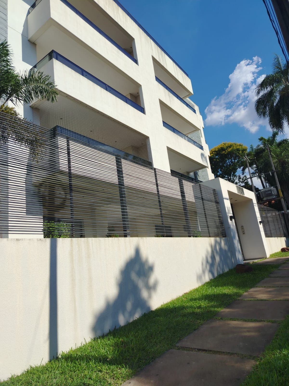 Dpto de 2 hab, 1 cochera, barrio manora — foto 2