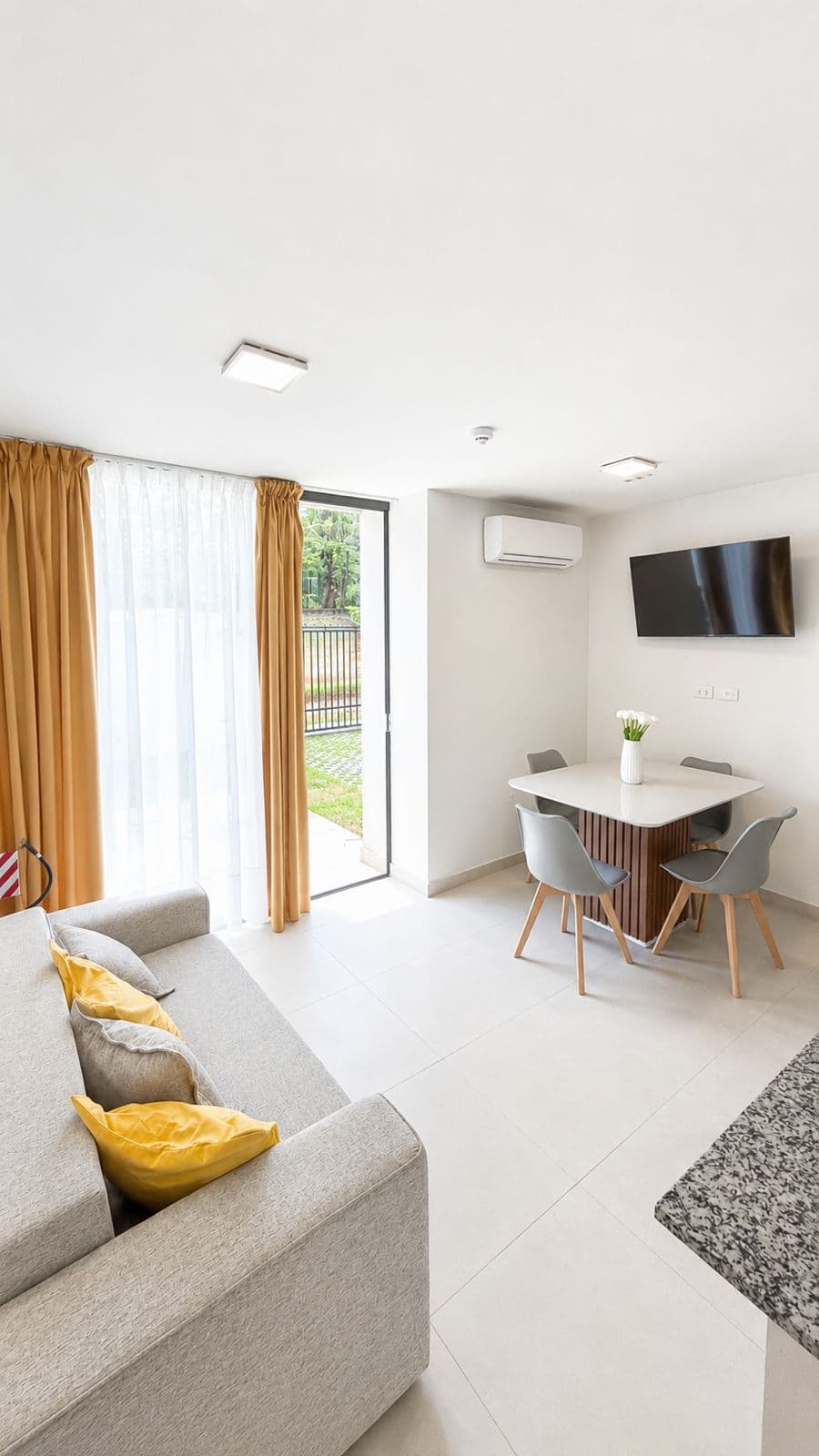 Departamento amoblado - Luque — foto 2