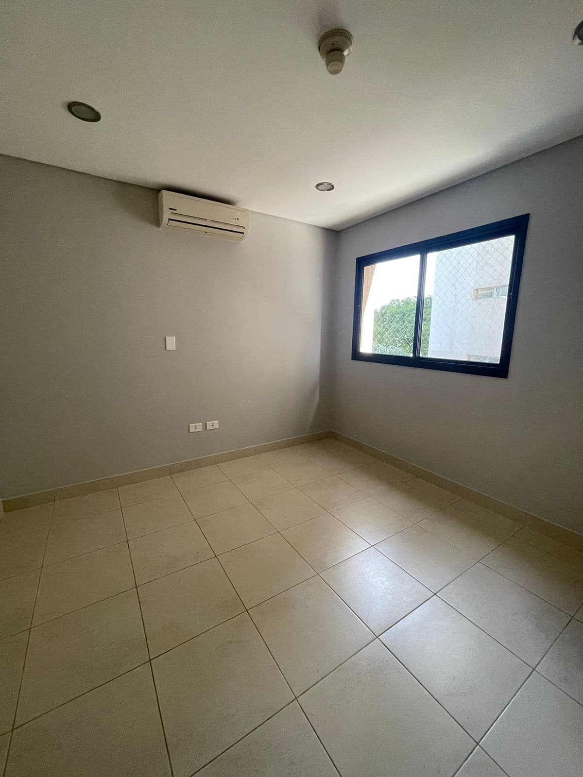 gran departamento de 3 habitaciones en suite, barrio Las Mercedes, foto 3