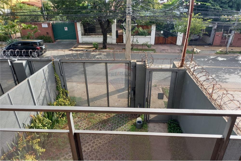 Duplex sobre avenida venezuela - Asunción, foto 3