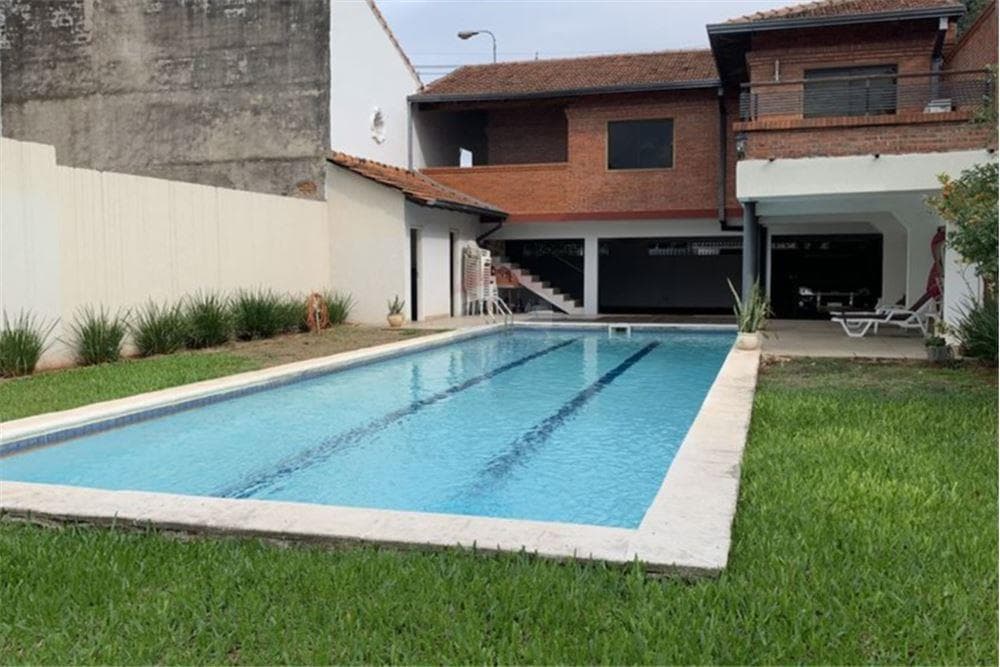 Lujosa casa en Fernando de la Mora zona nort, foto 2