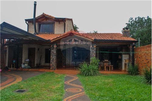 Casa en Capiata