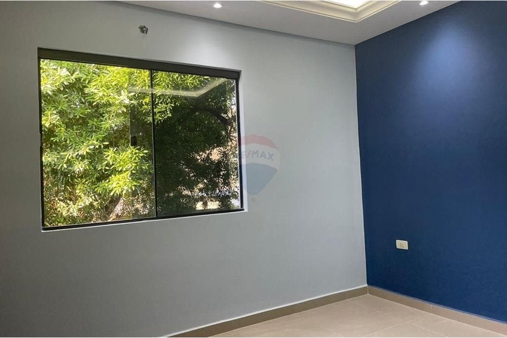 Duplex a estrenar en lambare zona colegio sek, foto 2