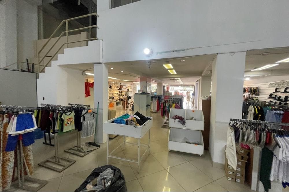 Salon comercial en fdo. De la mora, foto 5