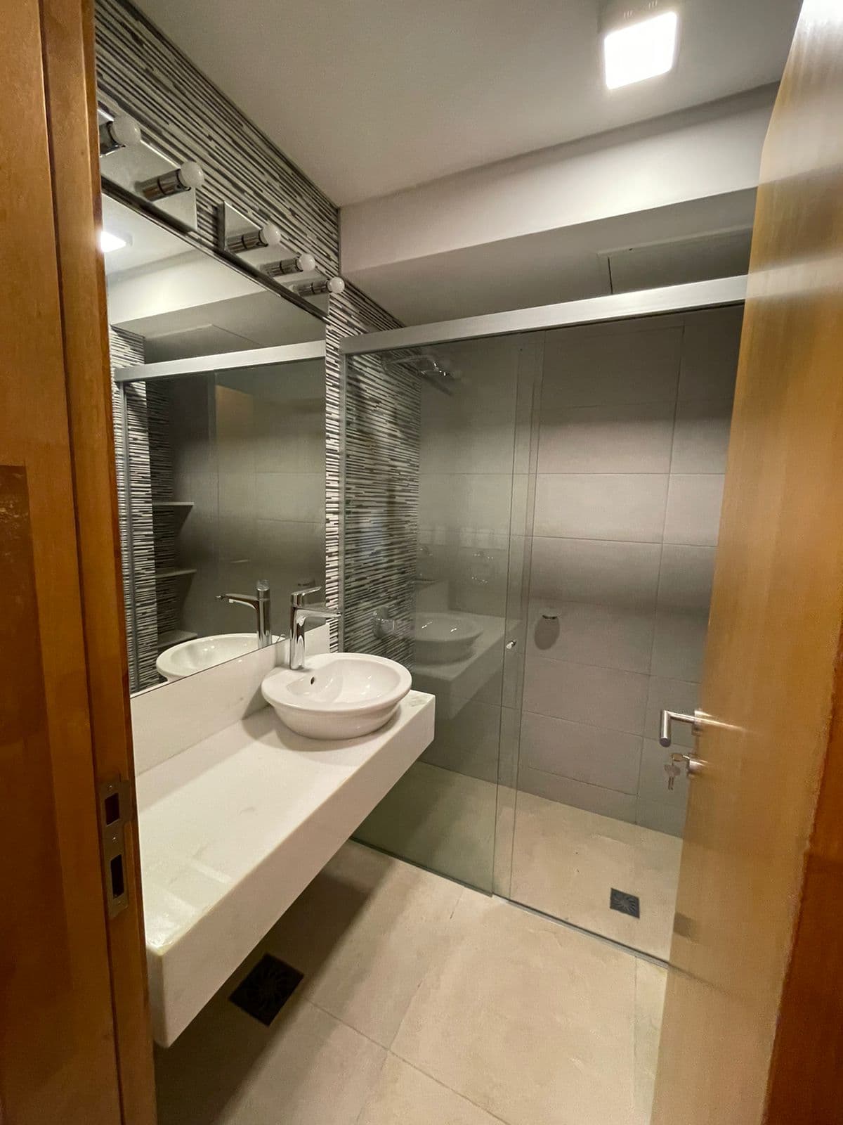 En Alquiler - Departamento De 3 Dormitorios En Suite En Barrio Ycua Sati, foto 3
