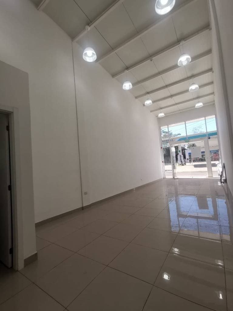 Local comercial en alquiler a pasos del Pinedo Shopping - San Lorenzo, foto 3