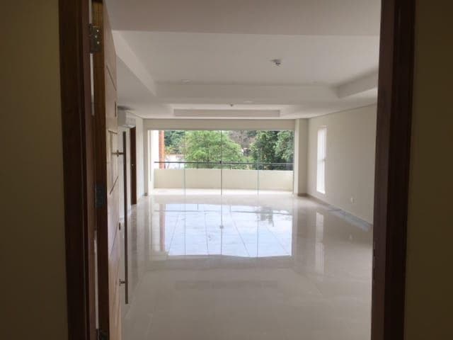Hermoso y Amplio Dpto de 3 Habit en Suite, foto 2