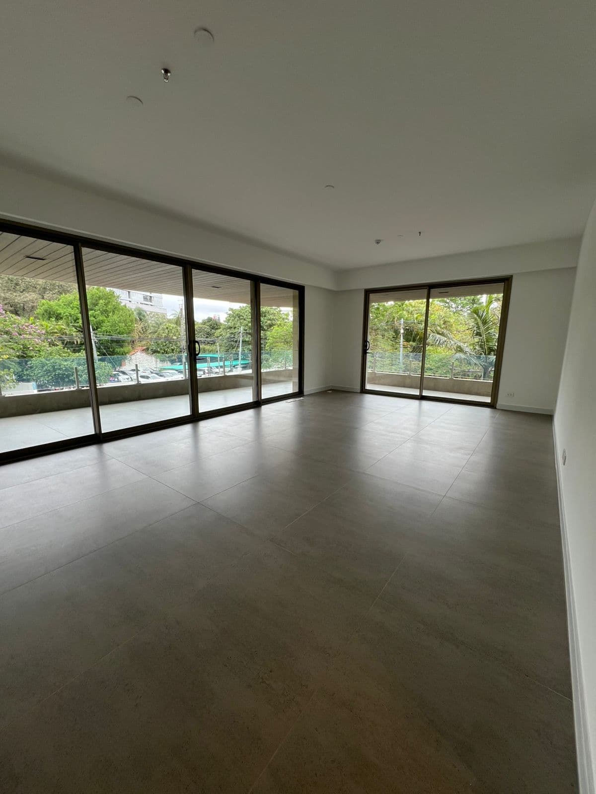 Exclusivo y Amplio Dpto de 3 Habit en Suite en Las Lomas, foto 1