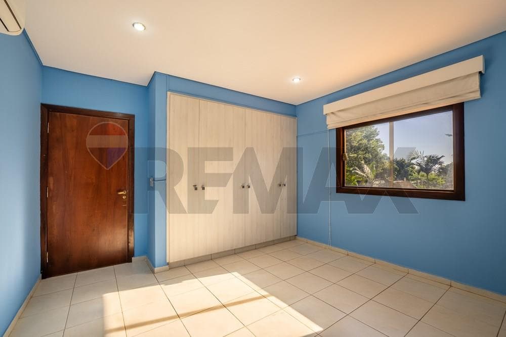 Residencia de 4 dormitorios en Las Lomas, foto 3