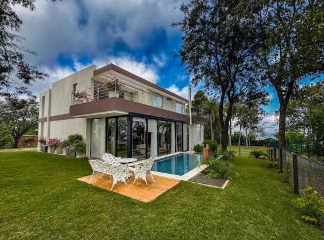 Residencia Premium en Aqua Village | 4 Dormitorios y Piscina, foto 1