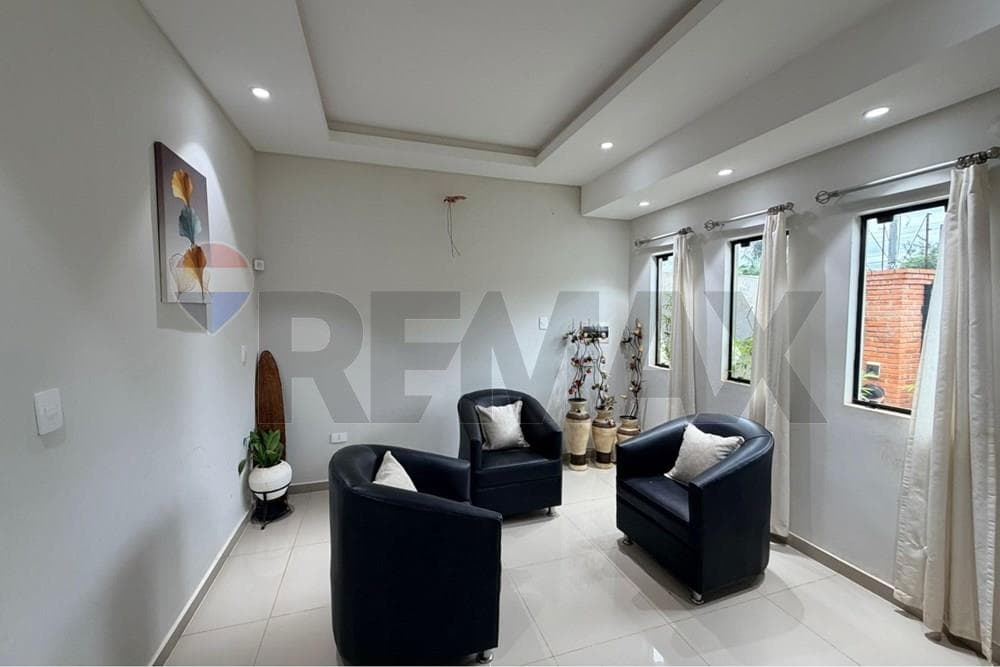 Casa en venta de 3 dorm en Luque Mora Cue, foto 3