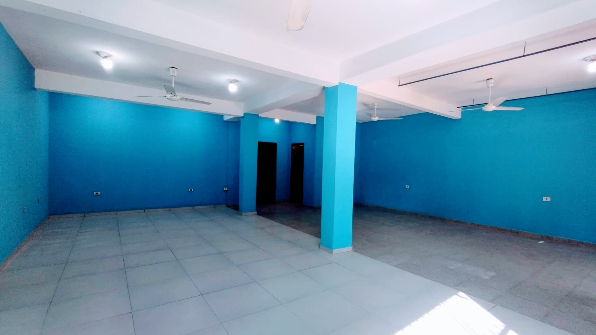 Salón 72 m2 en Fernando de la Mora zona sur