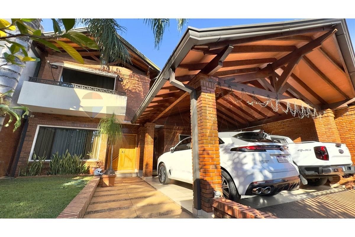 Espectacular residencia - barrio pinoza, foto 2