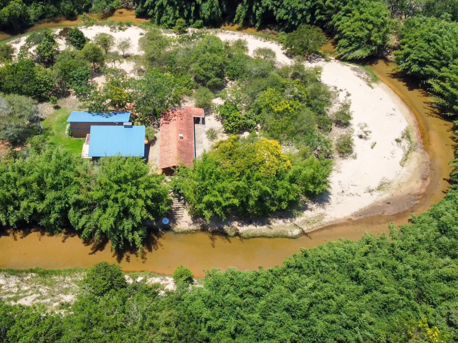 Vendo casa de campo - quinta en itacurubi