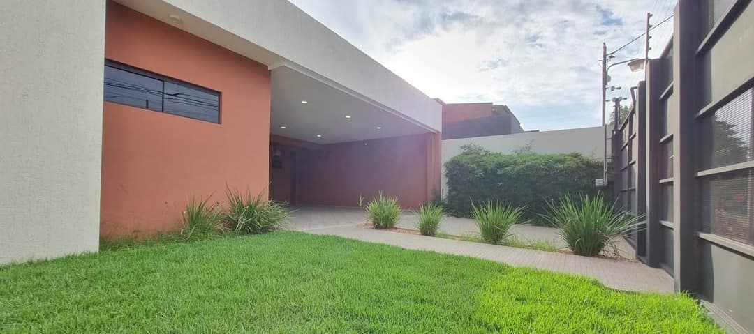 Casa de 3 Dormitorios c/ Suite y Patio en Zona Supermercado Real, foto 4