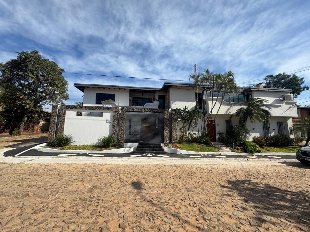 Hermosa casa en barrio mburucuyá, foto 3