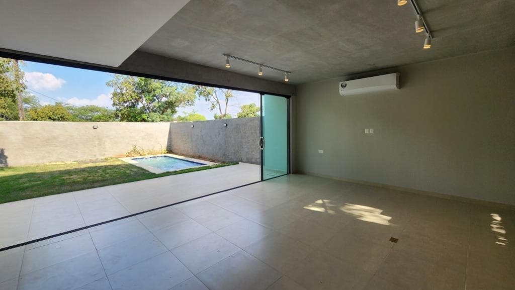 Vendo Dúplex a Estrenar de 270 m2 en Luque, Barrio América - CLHO6715501