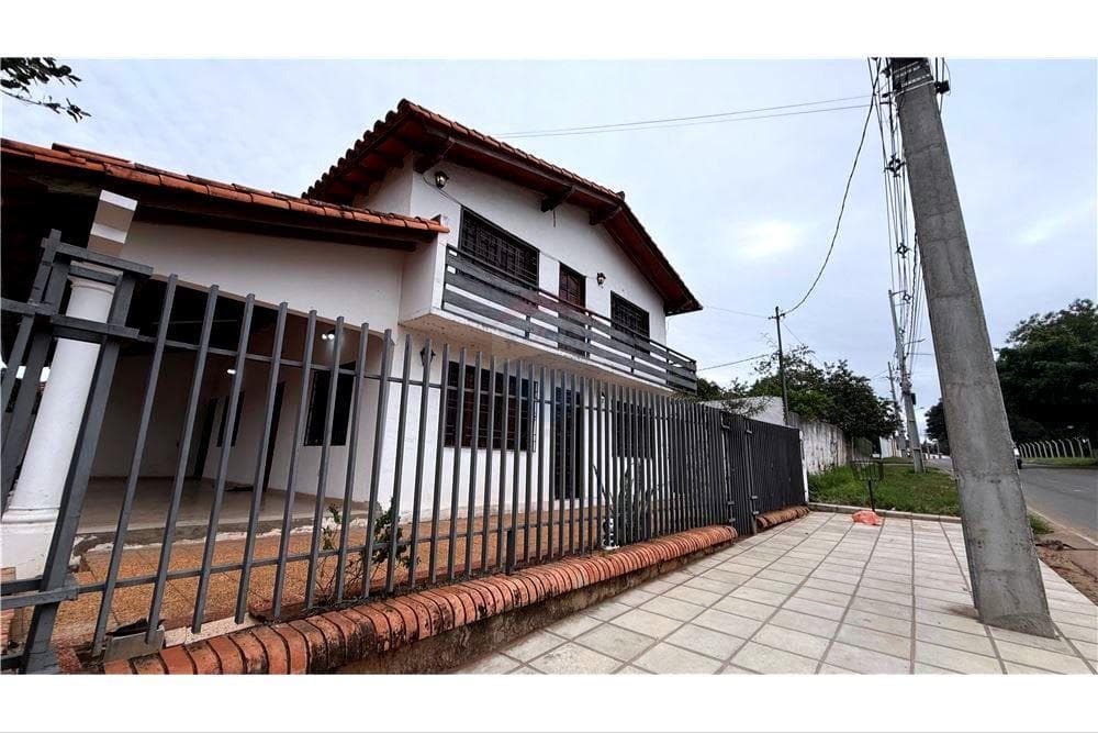 Residencia en Luque, foto 2