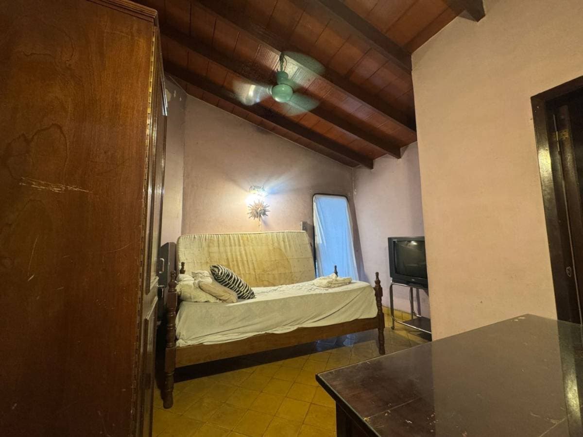 Casa a refaccionar sobre avda. Santisimo sacramento, foto 4