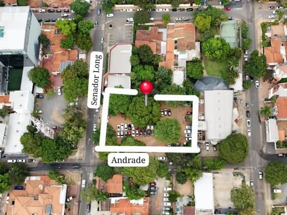 Vendo terreno en esquina en Villa Morra